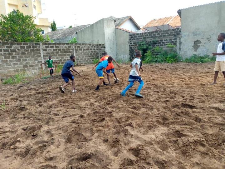 Séances d’Education Physique et Sportive organisée par l’Ecole Alternative la Paz