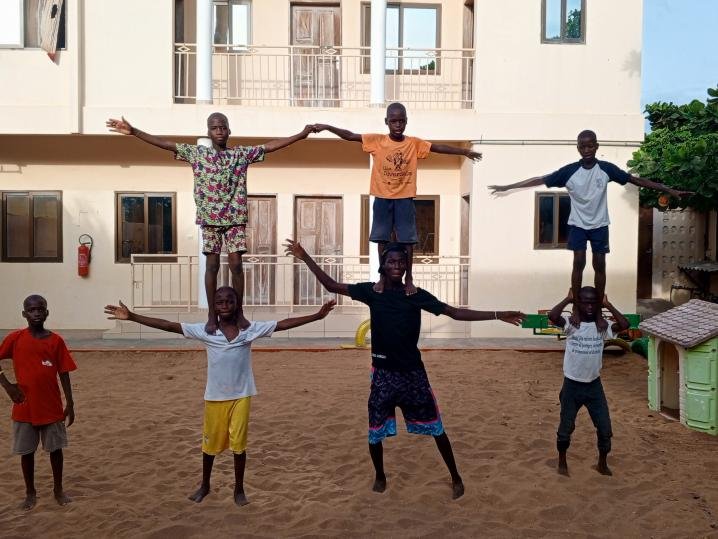 Séance d’accro-gym avec les enfants